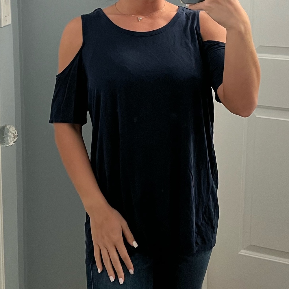 Ecru Navy Cold Shoulder Short Sleeve Top